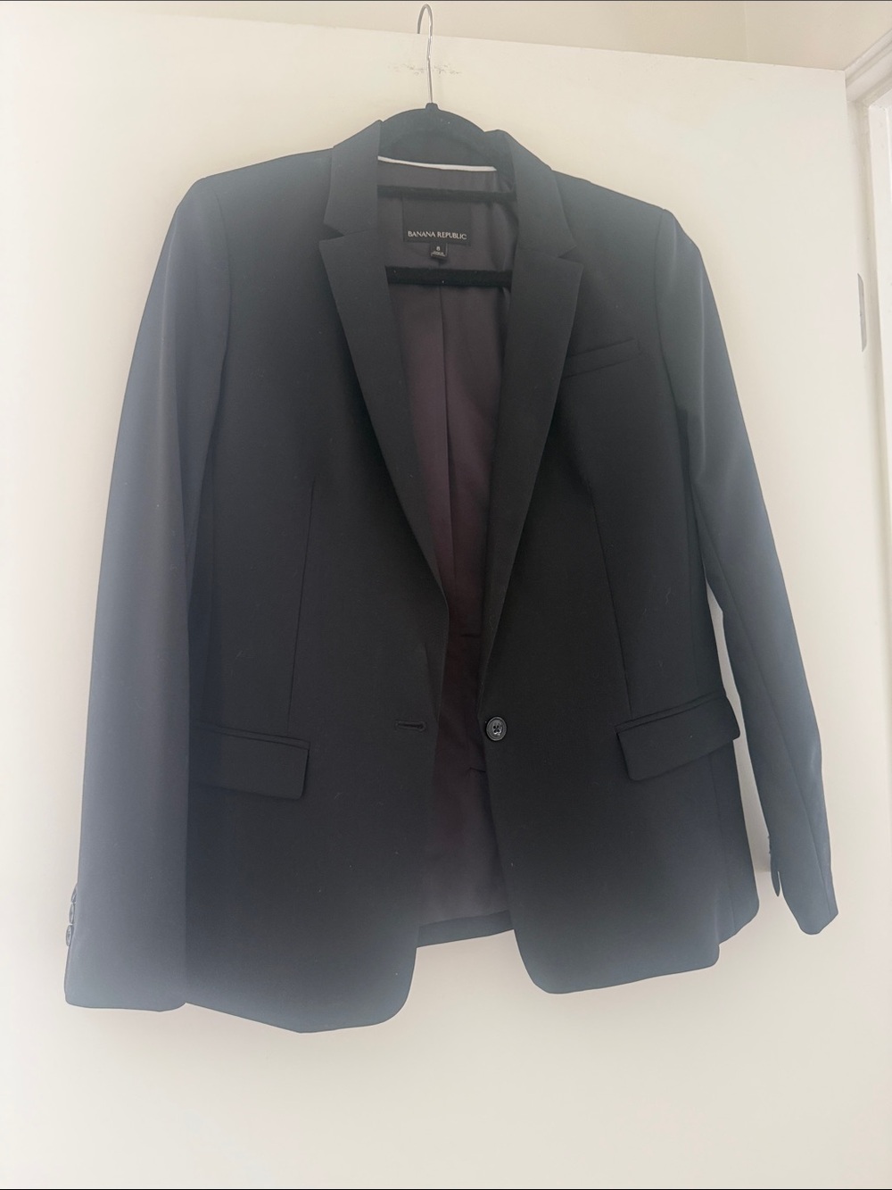 Banana Republic Women’s Black Single-Button Blazer